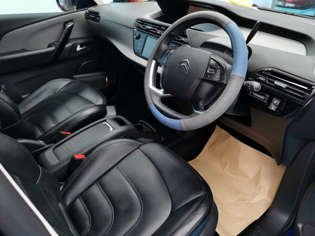 The Citroen Grand C4 Spacetourer's protected, high-gloss finish.