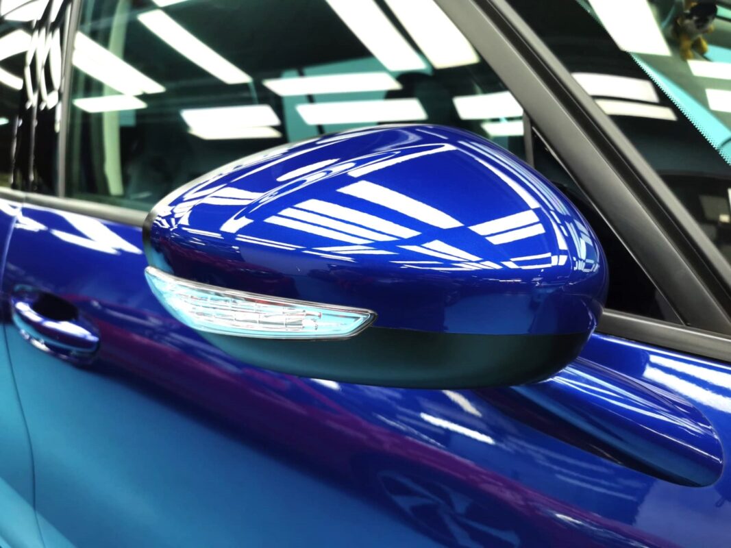 Detailed exterior of the Citroen Grand C4 Spacetourer.