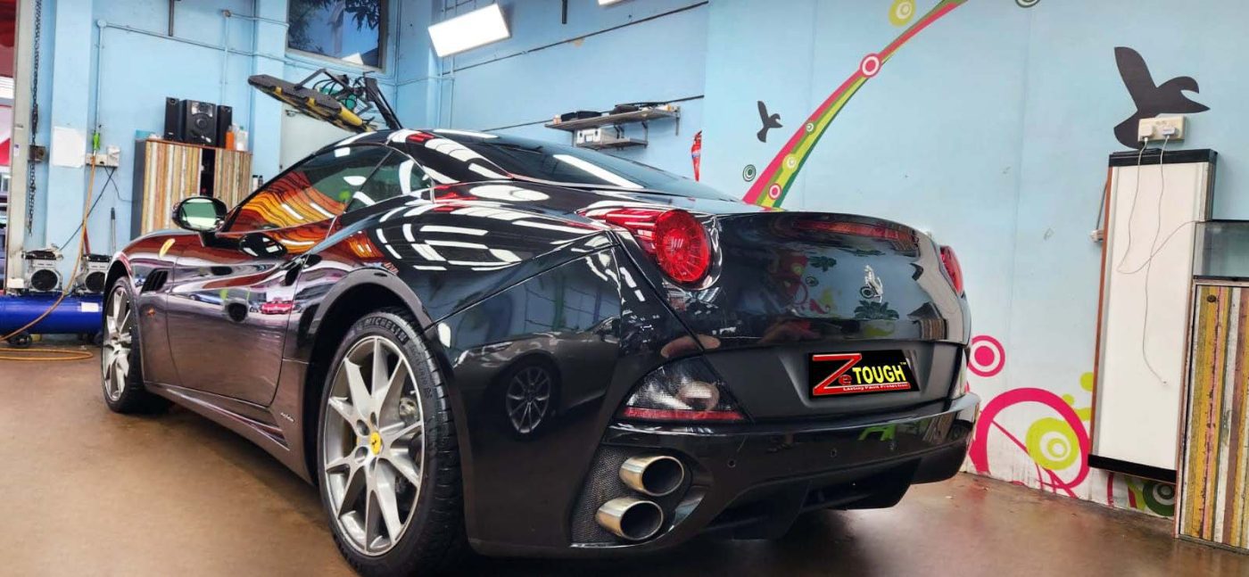 Rear quarter of the Ferrari California, glossy and protected.