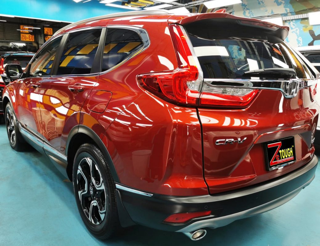 Side panel of the CR-V with the titanium finish locked in.
