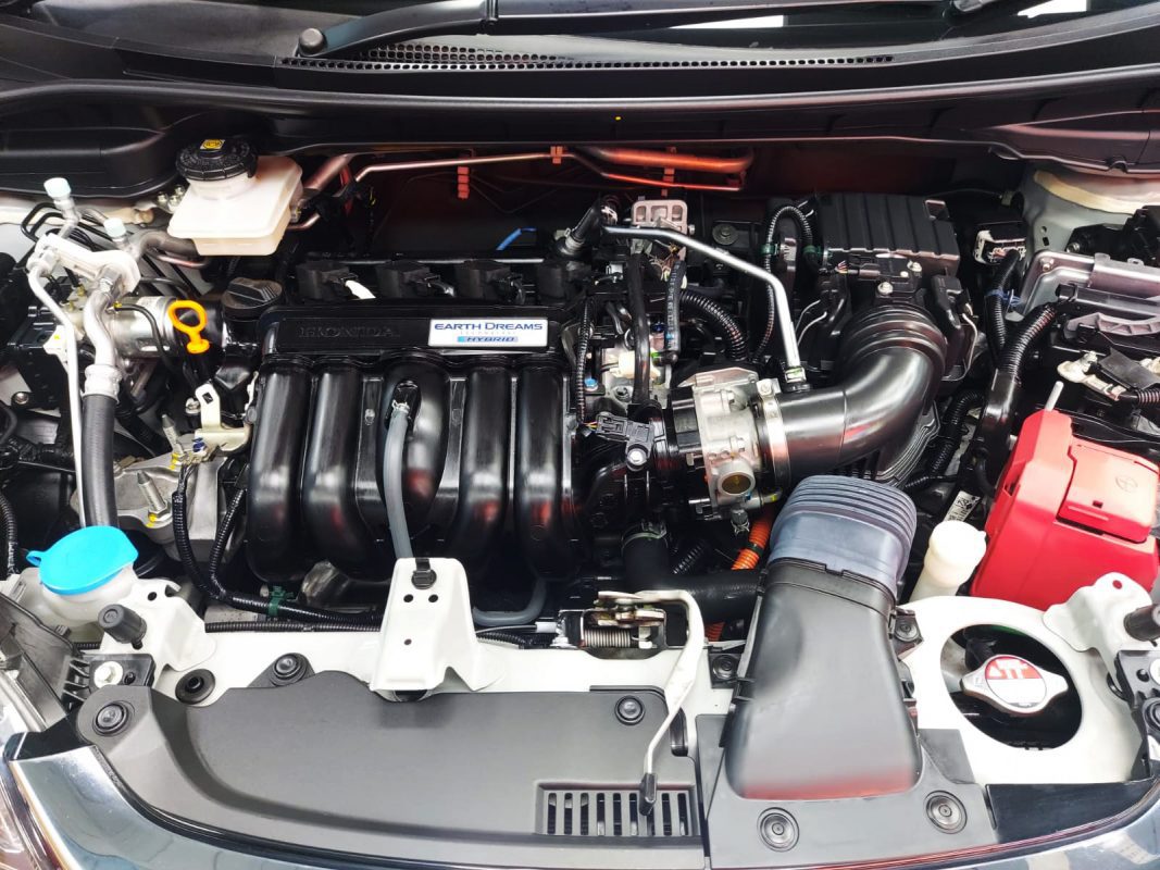 Detail of the Honda Fit Hybrid's bodywork sealed with ZeTough Ceramic.