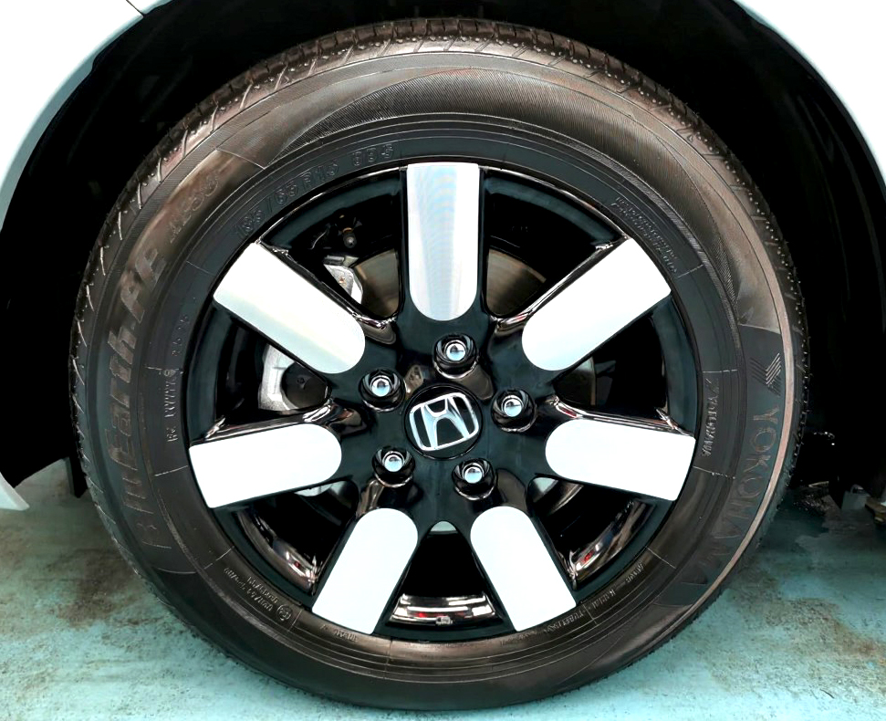 The Honda Freed with its fresh, coated finish.
