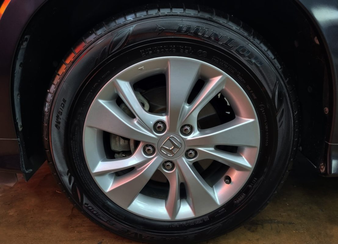 Front three-quarter view of the Honda HR-V after coating.