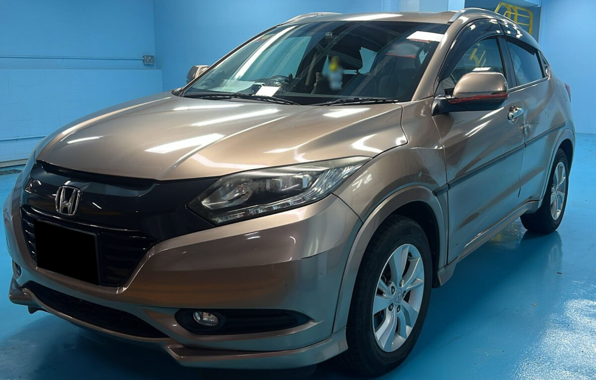 Honda HR-V on arrival at Revol Carz, front three-quarter view before the respray.