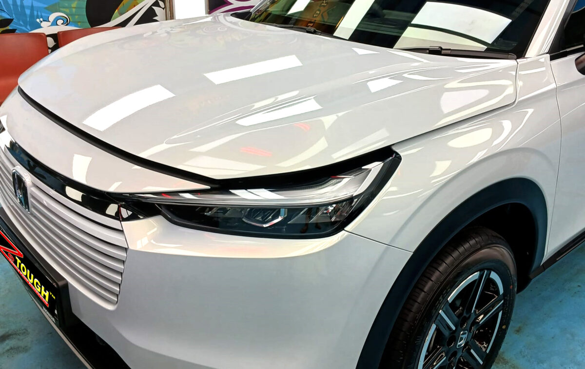 The Honda HR-V from a side angle after the ceramic coating.
