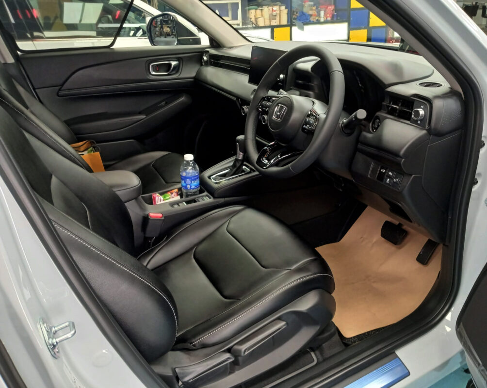 Front three-quarter view of the Honda HR-V after coating.