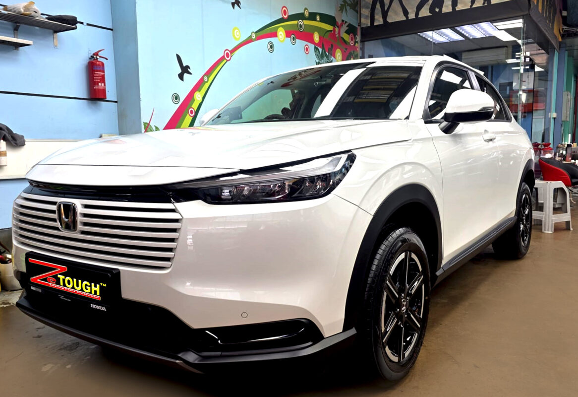 Honda HR-V, glossy after its ZeTough Titanium coating.
