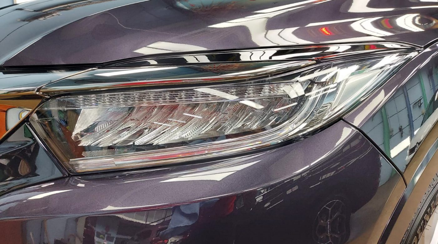 The HR-V's coated paintwork showing clean reflections.