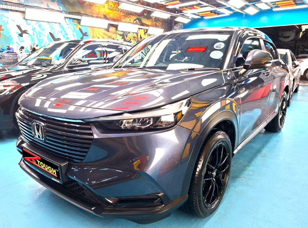 Honda HR-V, glossy after its ZeTough Titanium coating.