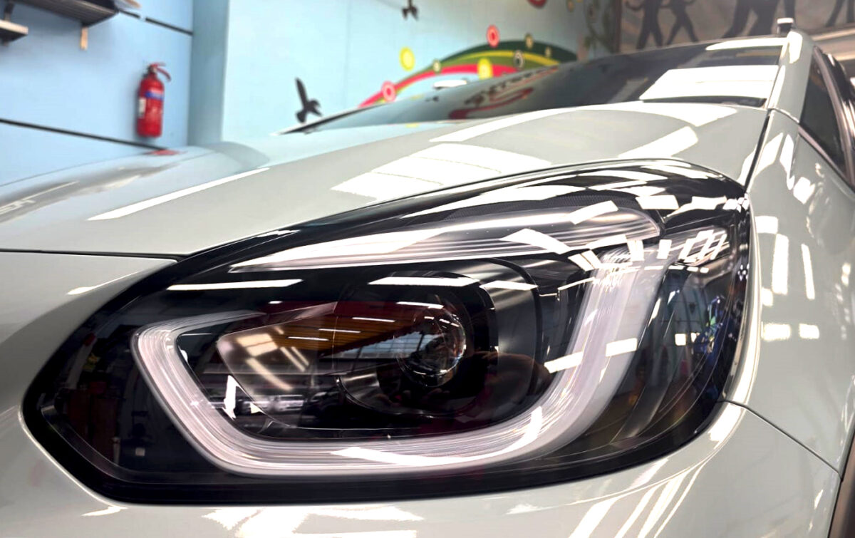 The Jazz Crosstar's coated paintwork showing clean reflections.