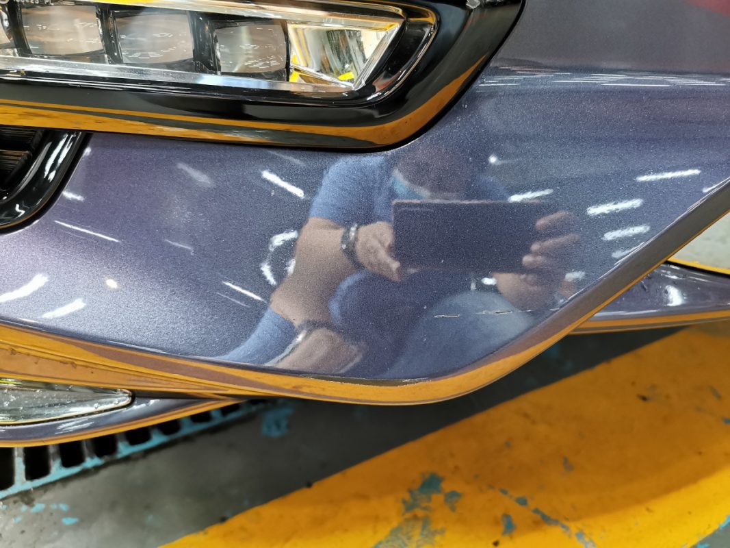 The Honda Odyssey from another angle at intake.