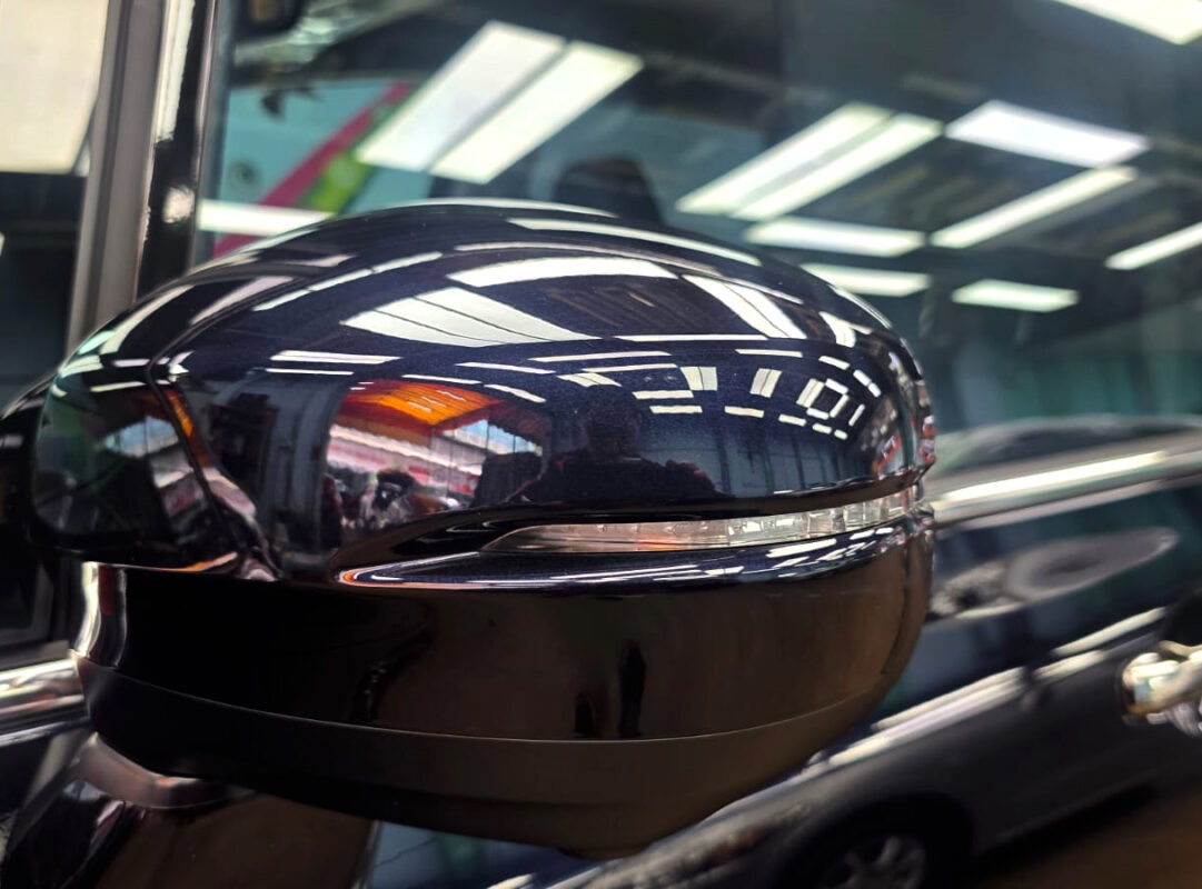 Detailed exterior of the Honda Odyssey.