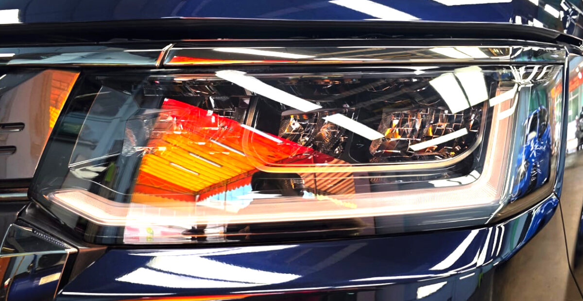 The Stepwagon's coated paintwork showing clean reflections.