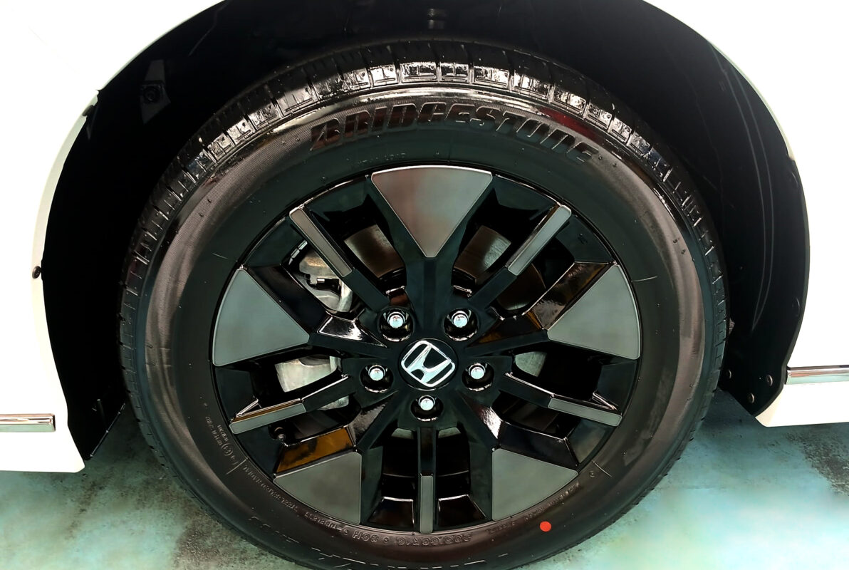 Rear quarter of the Honda Stepwagon, glossy and protected.