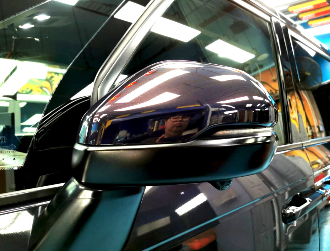 Detailed exterior of the Honda Stepwagon.