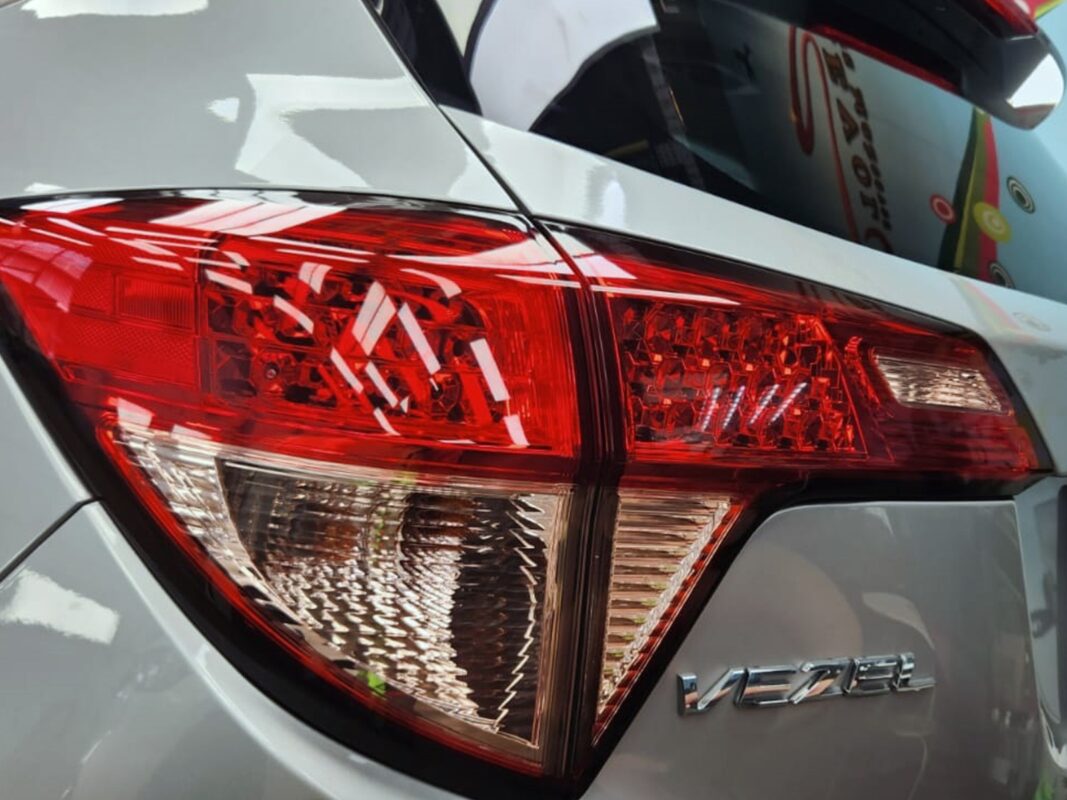 After: the Honda Vezel fully resprayed and sealed with ZeTough Ceramic Paint Protection.