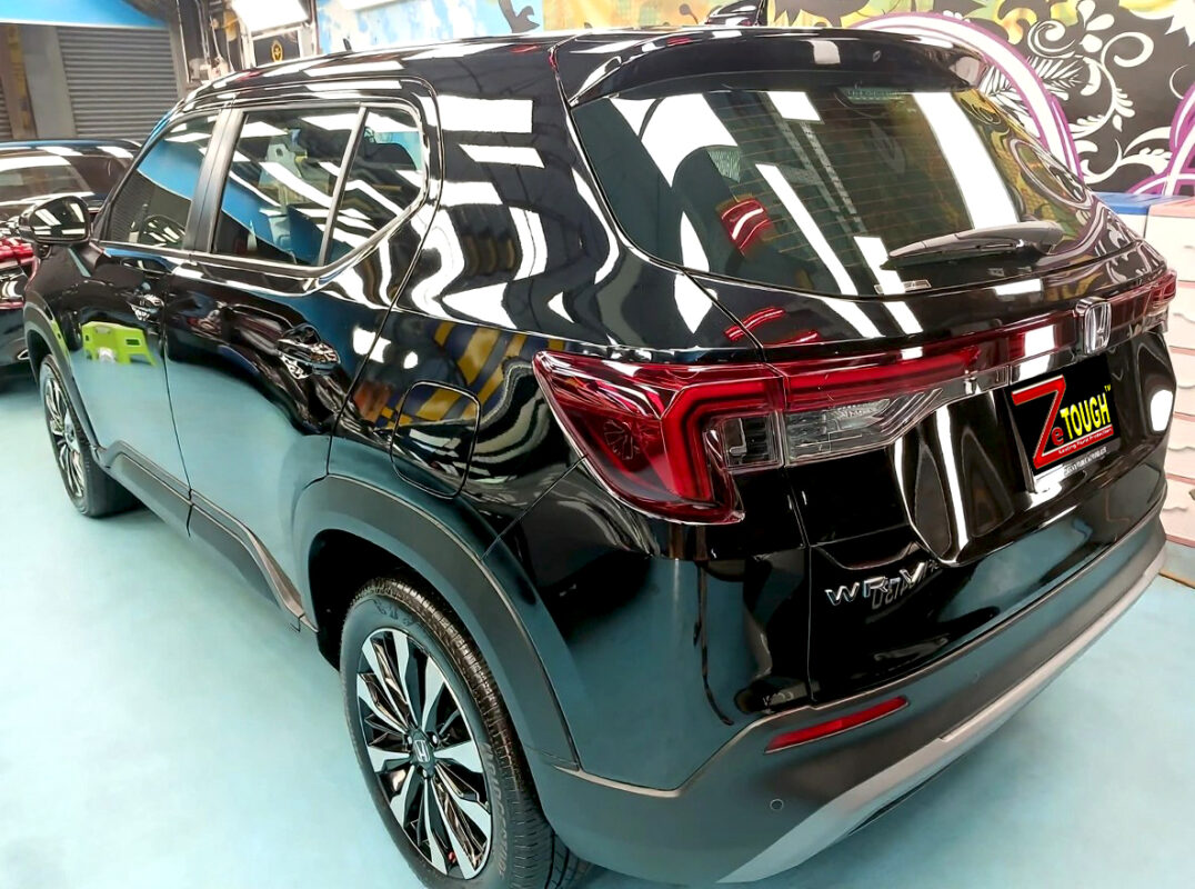Front three-quarter view of the Honda WR-V after coating.
