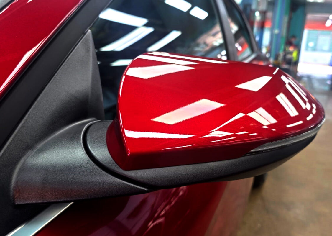 Side panel of the Hyundai Avante with the ceramic finish locked in.