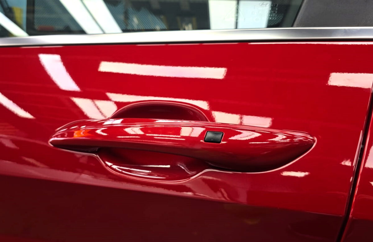 Front three-quarter view of the Hyundai Avante after coating.