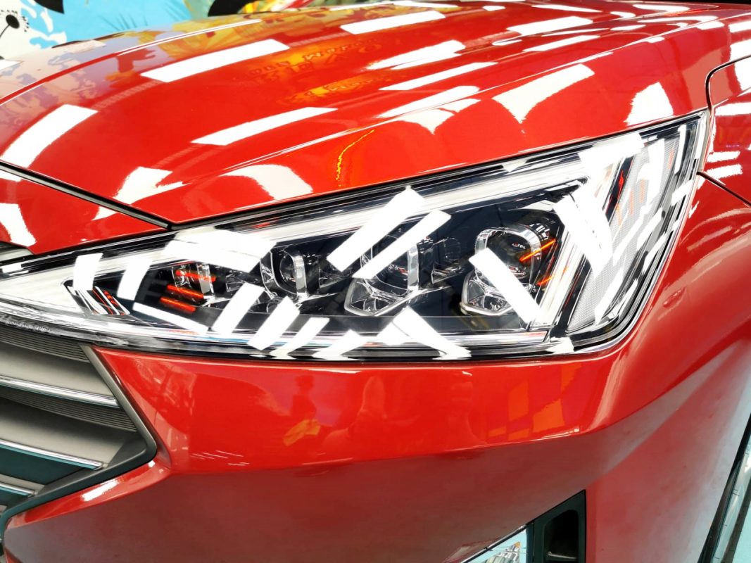 The Avante's coated paintwork showing clean reflections.