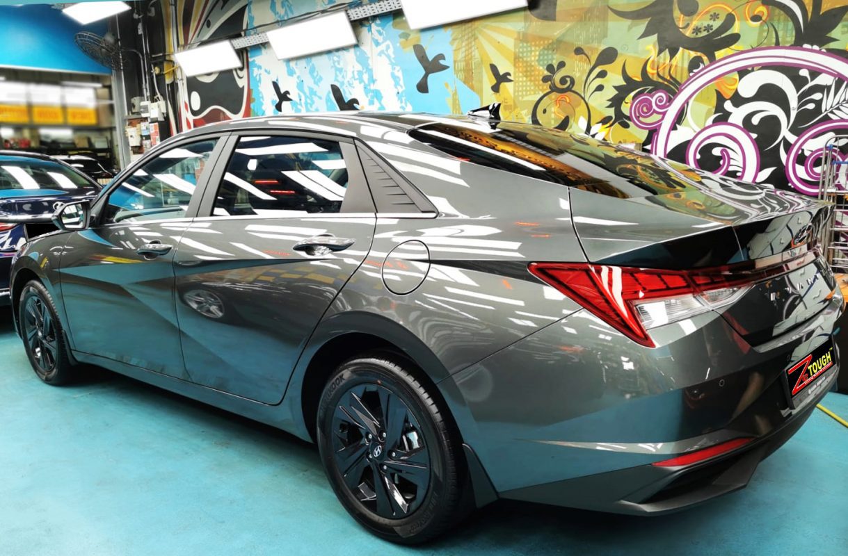 Detail of the Avante's bodywork after the coating.