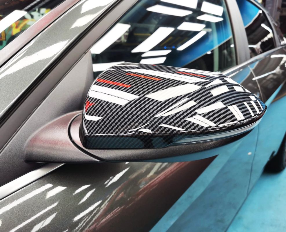 Side panel of the Hyundai CN7 with the ceramic finish locked in.