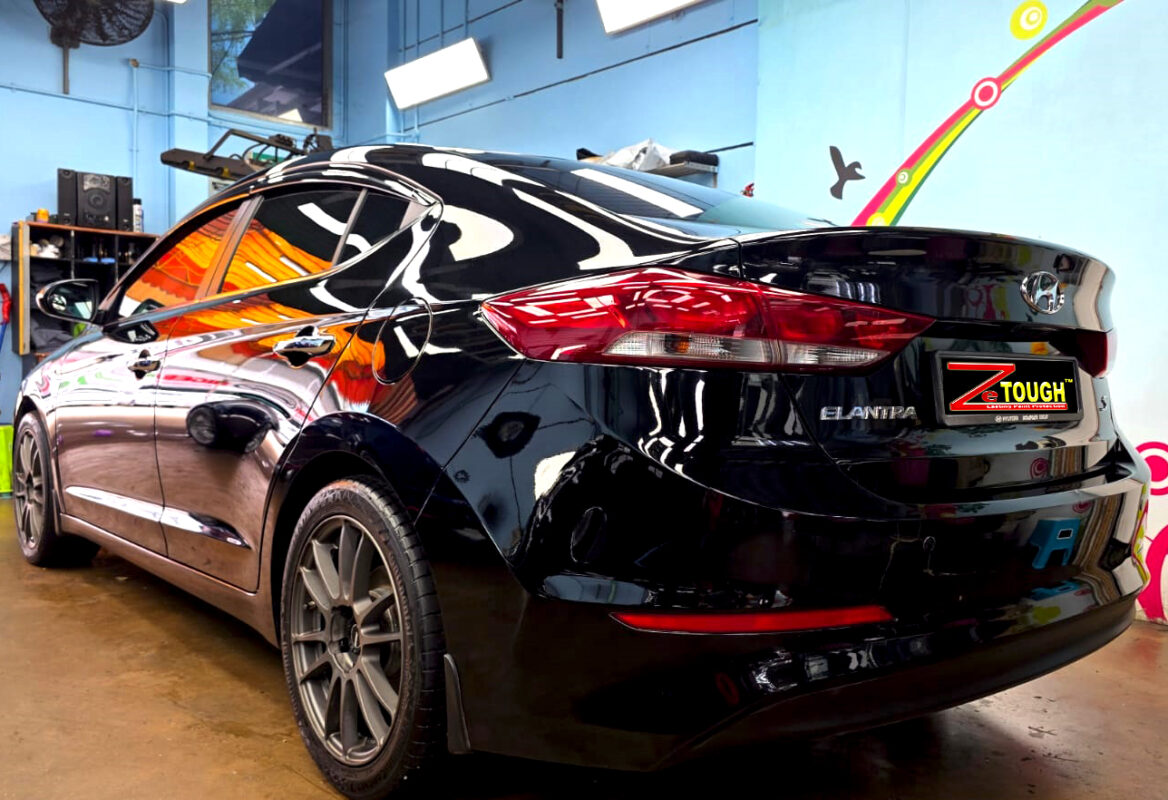 Detail of the Hyundai Elantra's bodywork sealed with ZeTough Titanium.