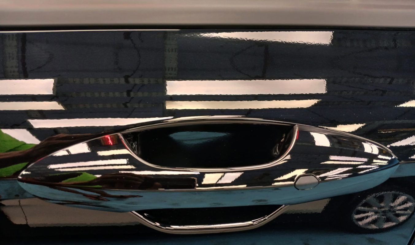 Front three-quarter view of the Hyundai Kona after coating.