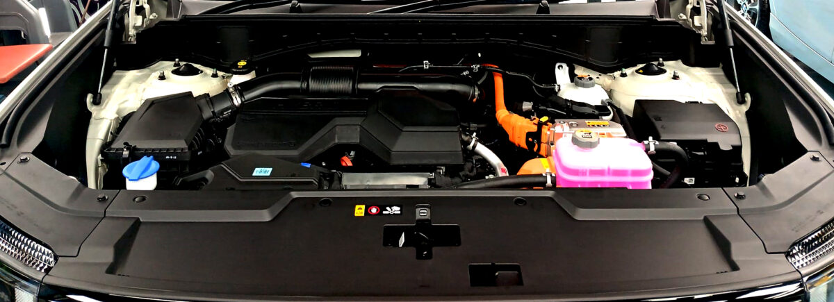 Detail of the Hyundai Santa Fe's bodywork sealed with ZeTough Titanium.