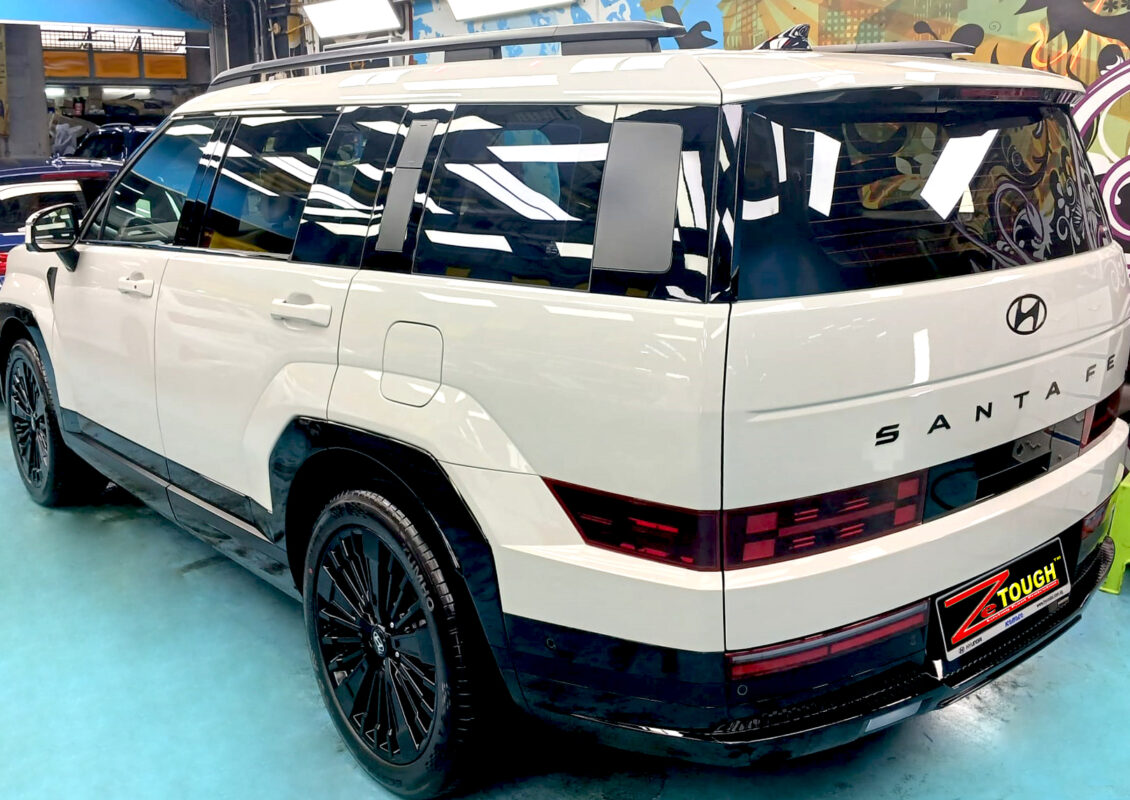 Front three-quarter view of the Hyundai Santa Fe after coating.
