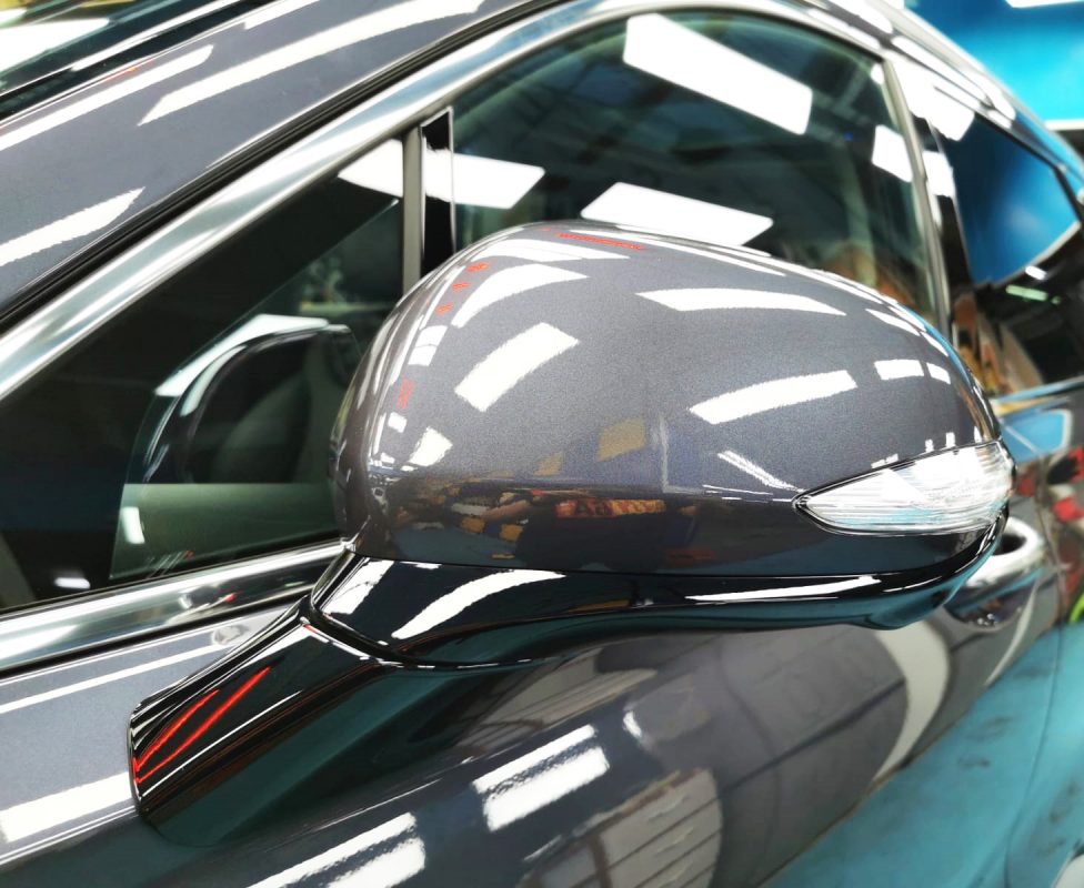 Side panel of the Hyundai Santa Fe with the ceramic finish locked in.
