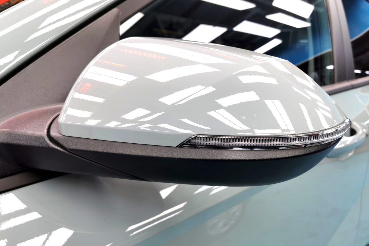 Side panel of the Hyundai SX2 Kona with the ceramic finish locked in.