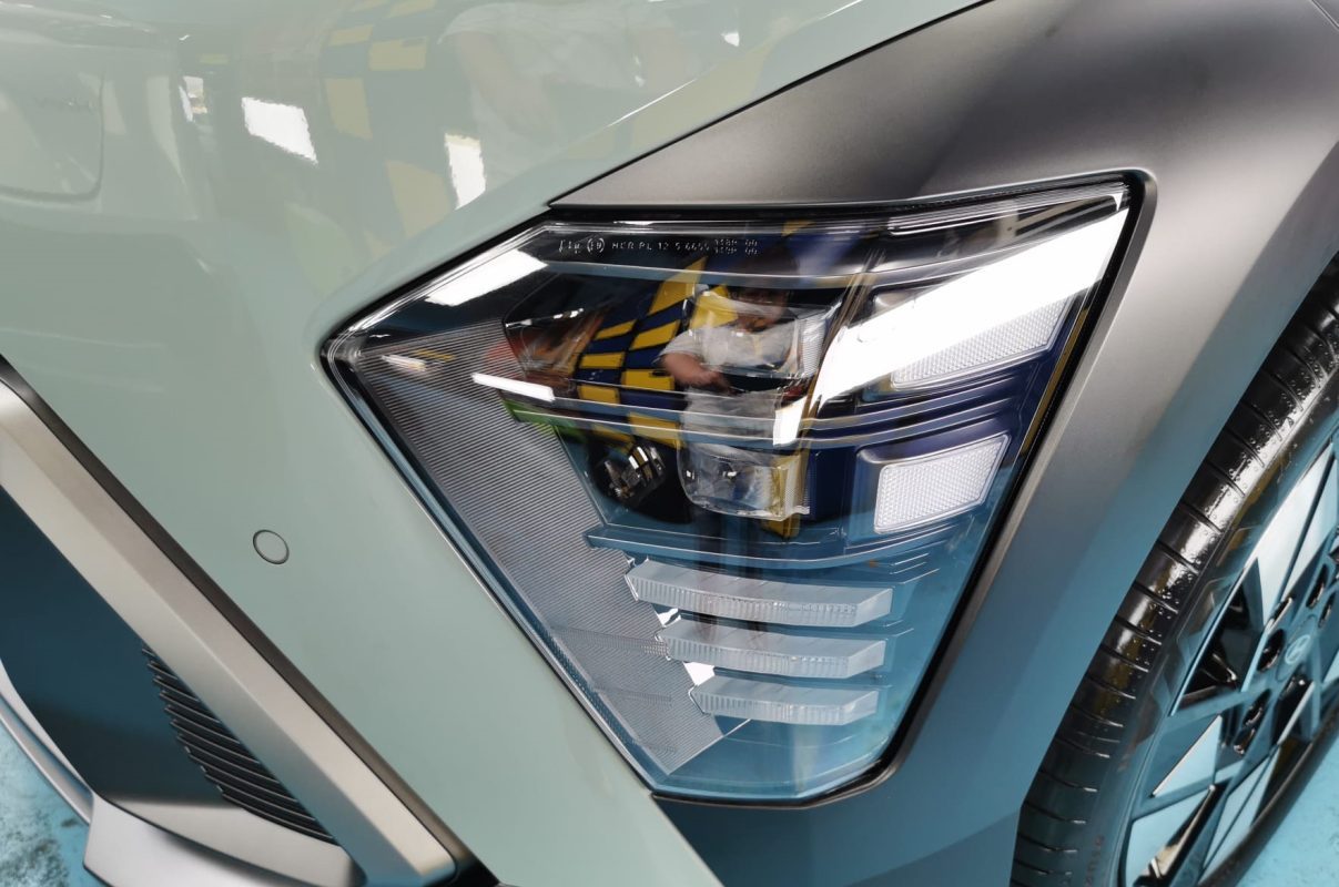 The Kona's coated paintwork showing clean reflections.