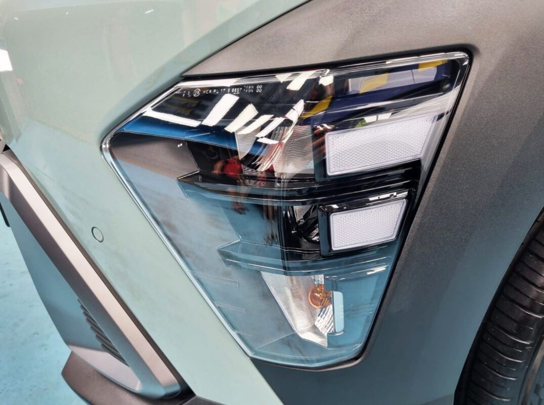 The SX2's coated paintwork showing clean reflections.