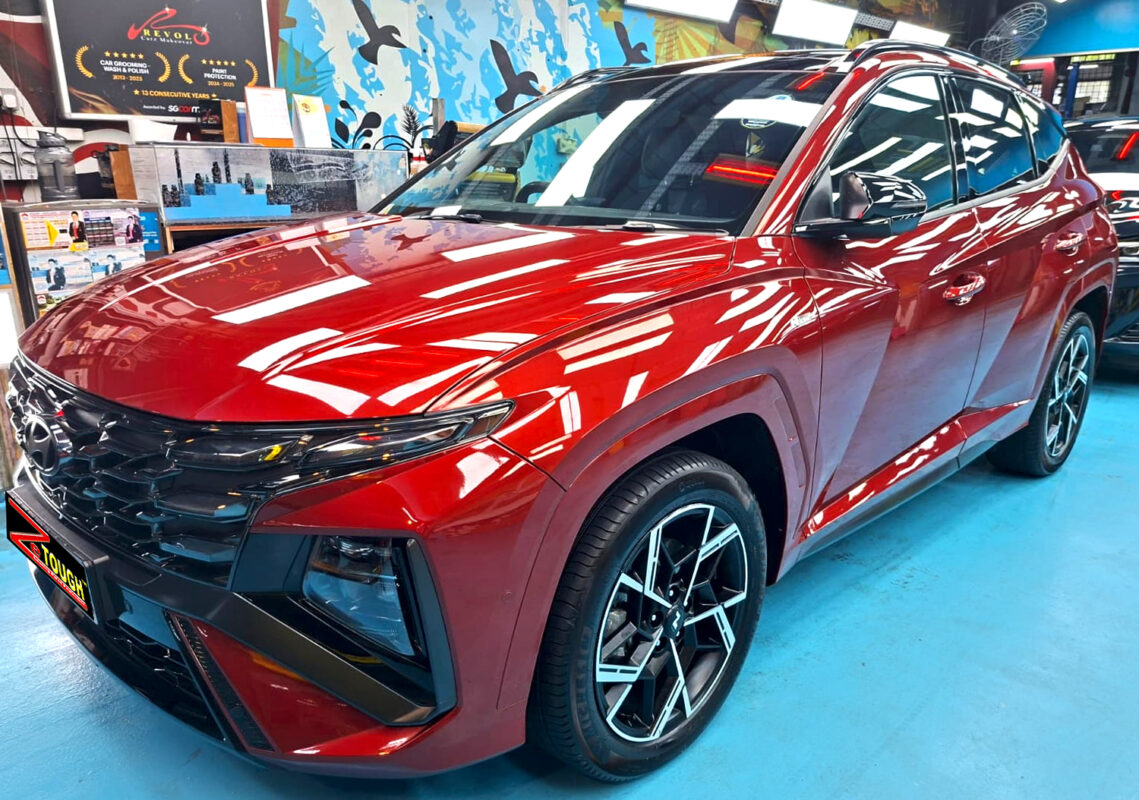 Hyundai Tucson, glossy after its ZeTough Titanium coating.