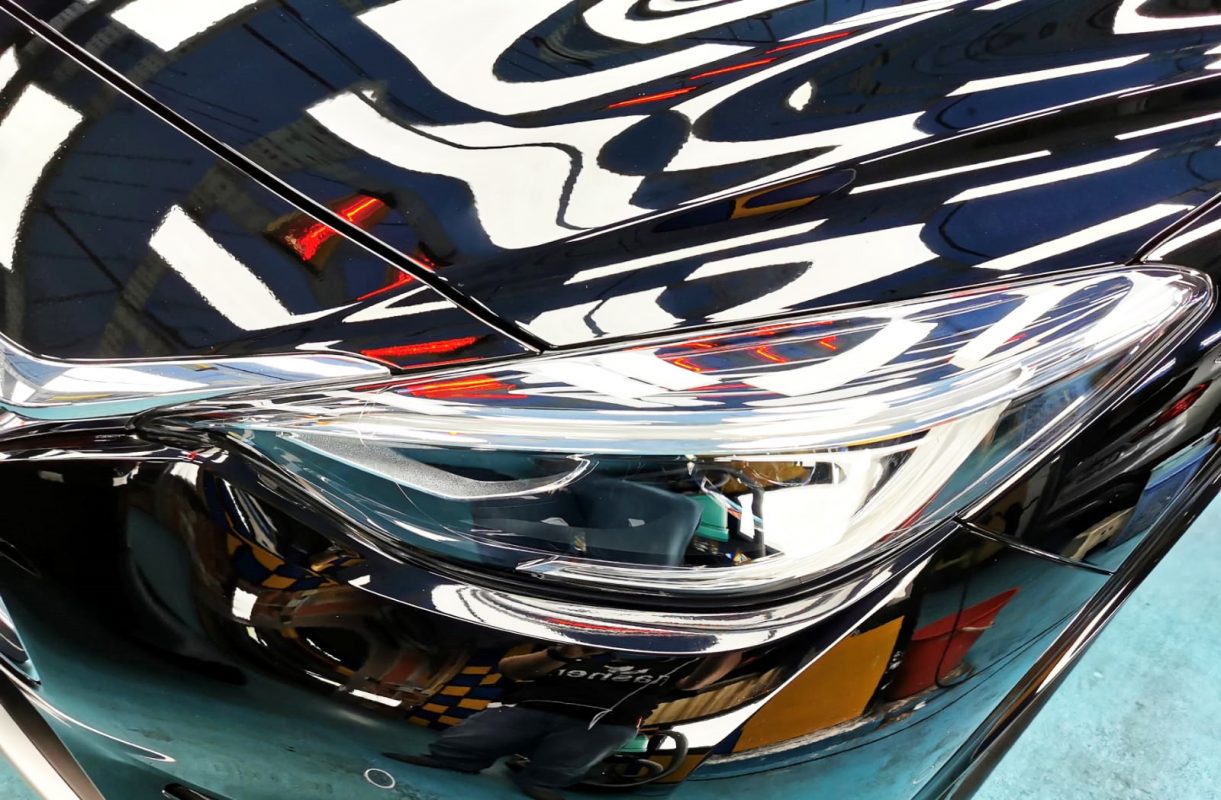 The Q30's coated paintwork showing clean reflections.