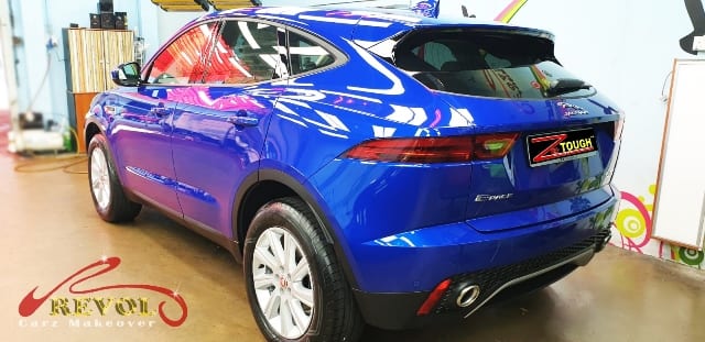Side panel of the Jaguar E-Pace with the titanium finish locked in.