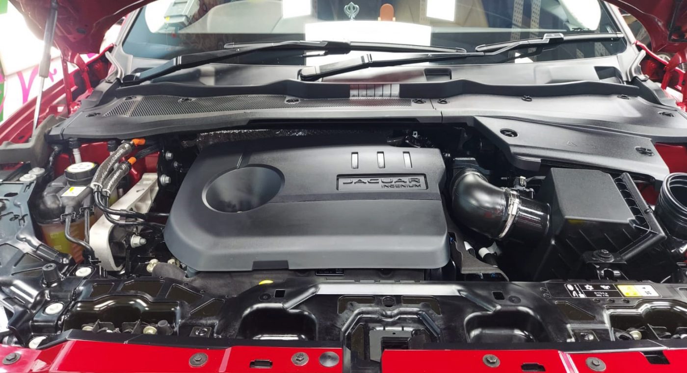 Detail of the Jaguar E-Pace's bodywork sealed with ZeTough Titanium.
