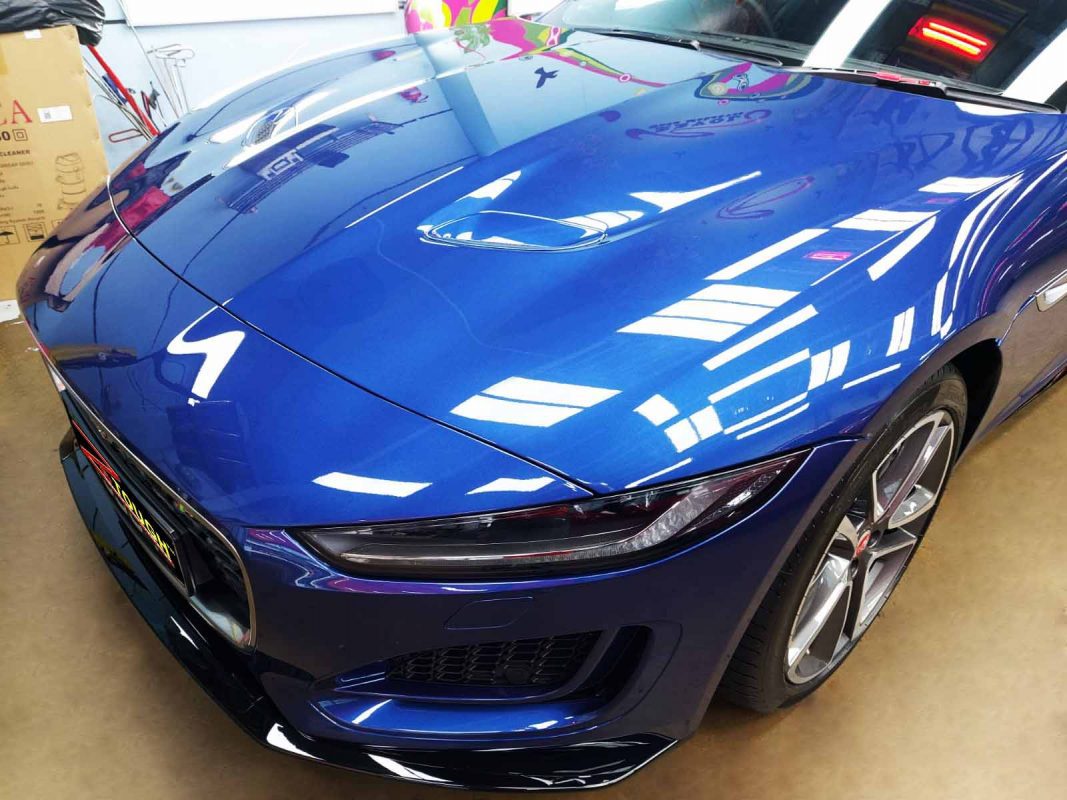 The Jaguar F-Type from a side angle after the ceramic coating.