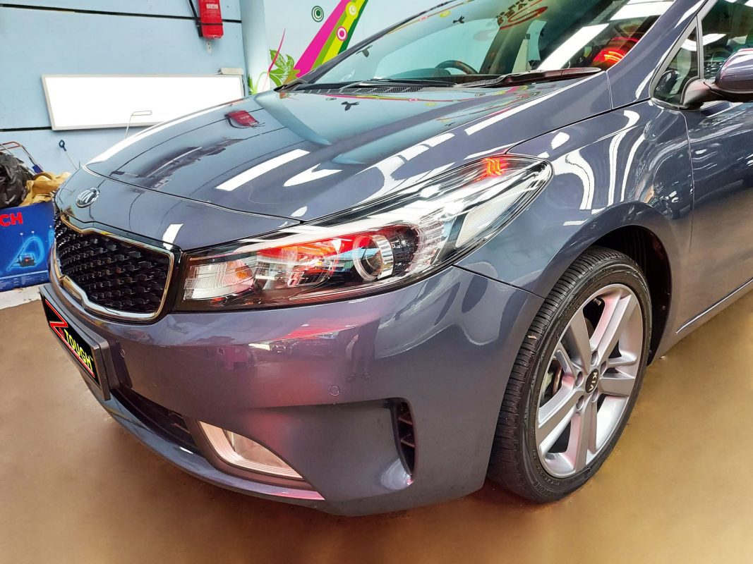 Side angle of the Kia Forte K3 after the ceramic coating.