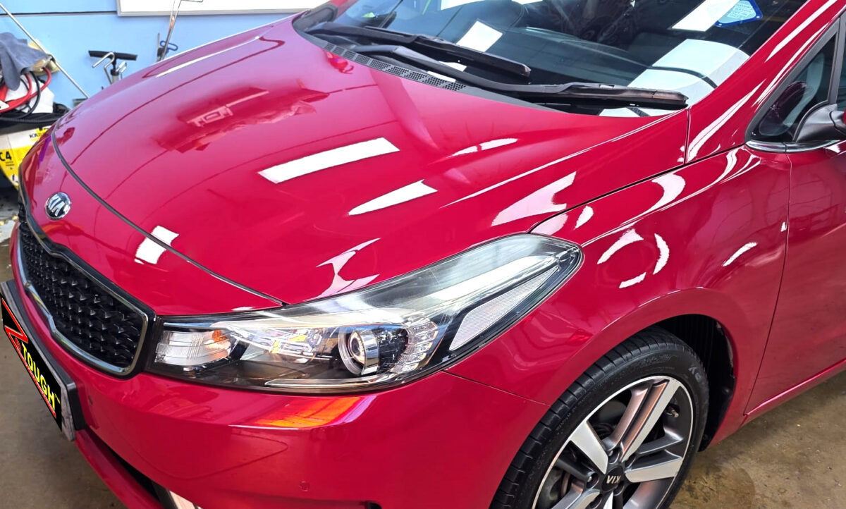 Side angle of the Kia Forte K3 after the ceramic coating.