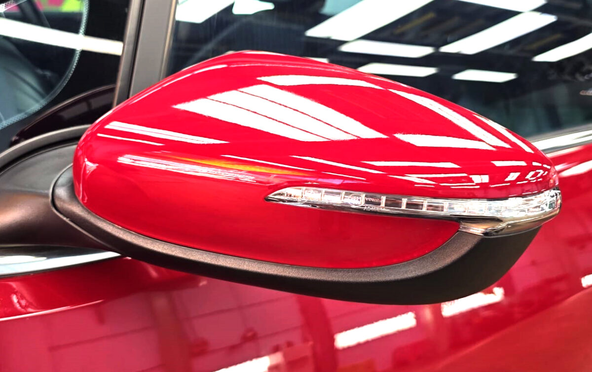 Side panel of the Forte K3 with the ceramic finish locked in.