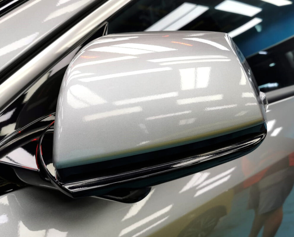 Side panel of the Kia Niro with the titanium finish locked in.