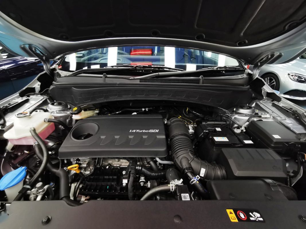 Front three-quarter view of the Kia Seltos after coating.