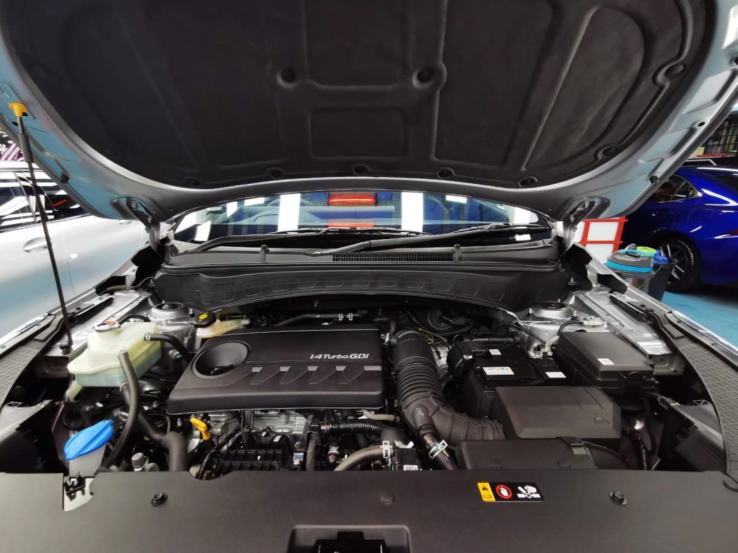 Front three-quarter view of the Kia Seltos after coating.