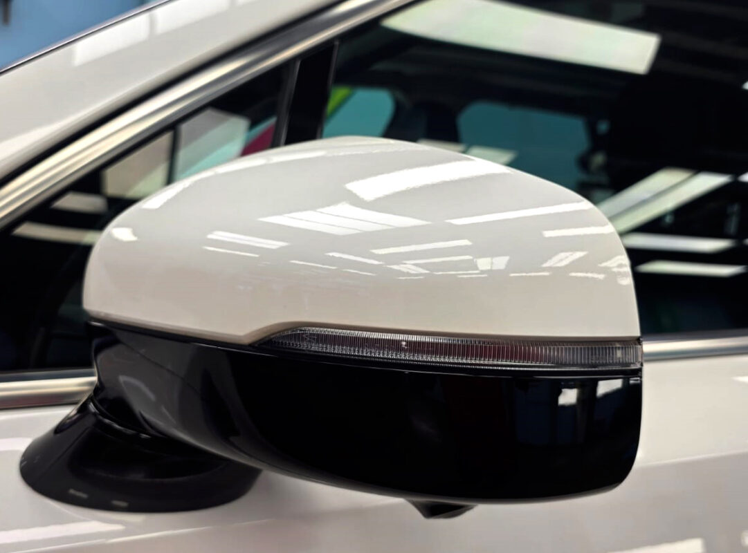 Side panel of the Sorento with the ceramic finish locked in.