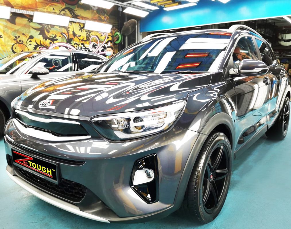Side panel of the Kia Stonic with the ceramic finish locked in.