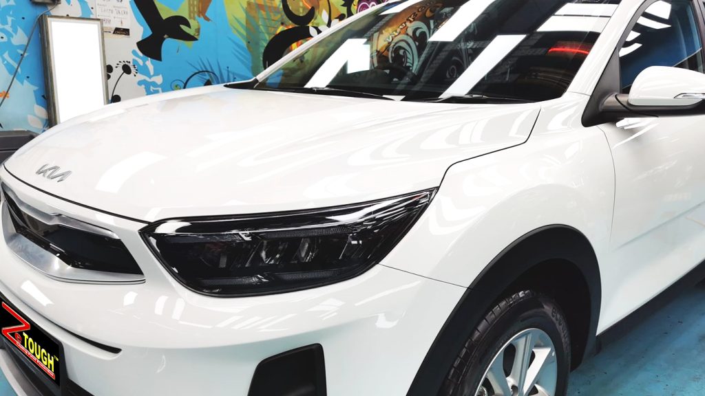 The Kia Stonic from a side angle after the ceramic coating.