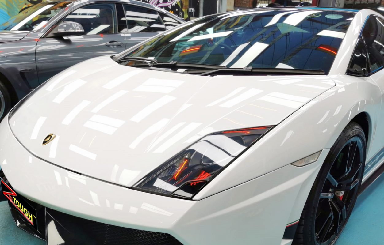 The Lamborghini Gallardo from a side angle after the ceramic coating.