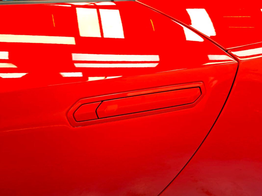 The coated paintwork of the Lamborghini Huracan, clean and sharp.